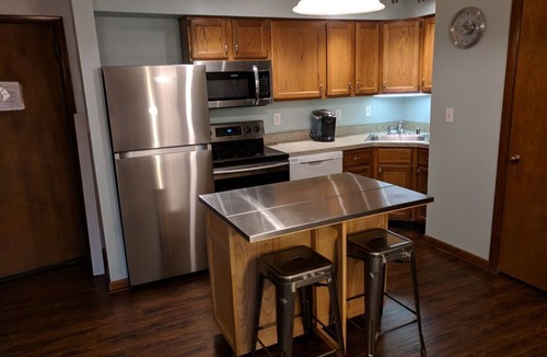 Killington Condo | Newly renovated cozy ski retreat with view of Killington slopes