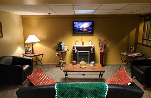 Killington Condo | Newly renovated cozy ski retreat with view of Killington slopes