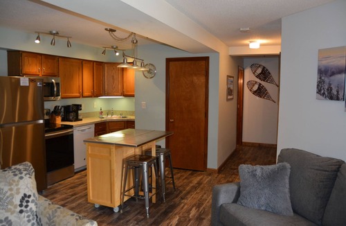Killington Condo | Newly renovated cozy ski retreat with view of Killington slopes