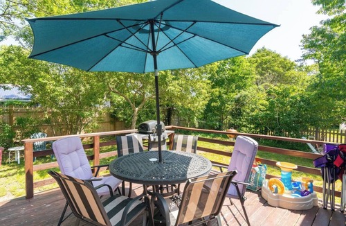 East Harwich House | Newly Renovated Guest House For 10 Near The Beach!