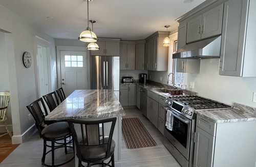 Fifth Ward House | Newly renovated home. Minutes walk to Newport harbor!