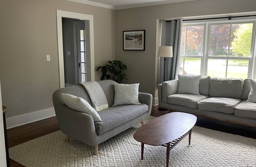 Red Hook House | Newly renovated house in the village of Red Hook-close to Rhinebeck and Bard