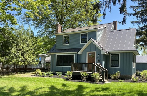 Red Hook House | Newly renovated house in the village of Red Hook-close to Rhinebeck and Bard