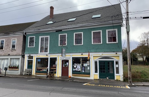 Bar Harbor House | Newly renovated in-town Bar Harbor, five bdrm apartment. Walk to shore & shops.