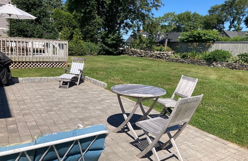 Easton's Point House | Newly Renovated in walking distance to two of Newport’s best beaches!