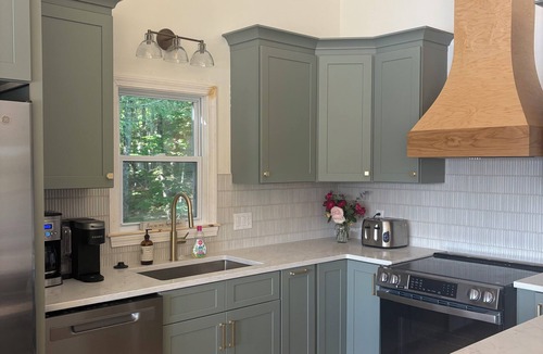 Mirror Lake House | Newly Renovated Lake Front 4 Bedroom Private Family Retreat on Winni!
