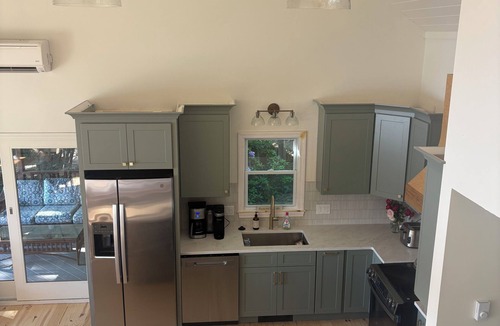 Mirror Lake House | Newly Renovated Lake Front 4 Bedroom Private Family Retreat on Winni!