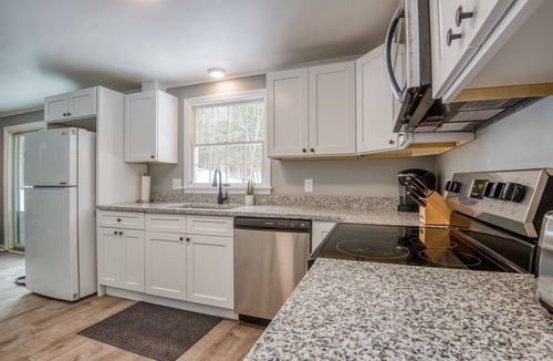 Tamworth House | Newly Renovated Mountain Home