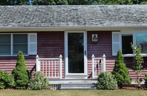 Bristol House | Newly renovated Spacious Ranch, large yard, quiet neighborhood