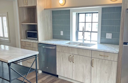 Kennett Square Apartment | Newly Renovated 2BR/2BA - Luxury 3rd-Floor Unit, High-End Finishes -30 night min