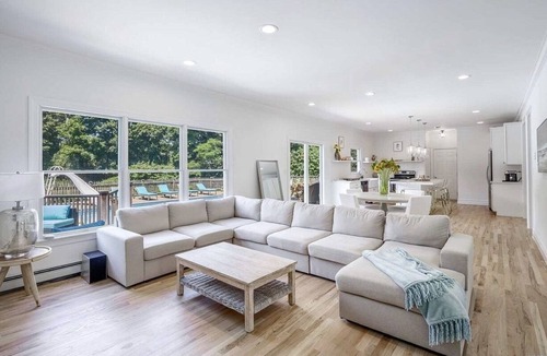 Westhampton House | Newly renovated Westhampton escape near beach