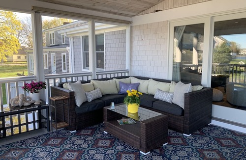 Portsmouth House | Newport County waterfront home with hot tub! Use of 3 kayaks included!