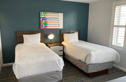 Yachting Village Resort | Newport Harbor front Luxury Resort, Two Bedroom with indoor/outdoor pools
