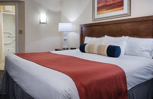 The Point Resort | Newport,RI Down Town 2 Br Wyndham Longwharf Rentals-For Summer/Holidays