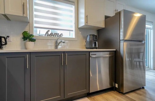 Niagara Falls House | Niagara Falls Getaway!