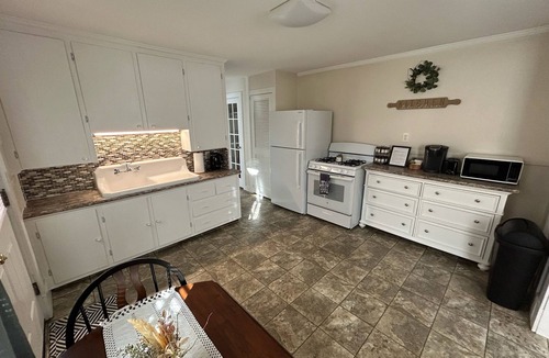 Brunswick Apartment | Nice 1-bedroom, groundfloor apt in Brunswick near Bowdoin