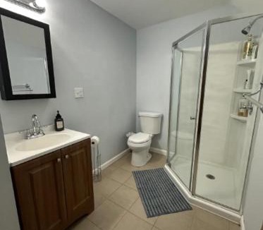 West Somerville House | -No55- Lovely Large Room in a House - 10 min to Green Line and Red Line T Stations & Tufts University - Centrally Located at Somerville Boston