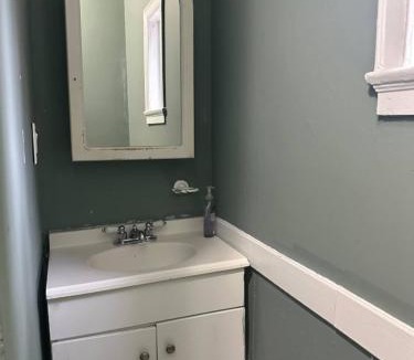 Cleveland Circle House | -No65- Fancy Room in a House - Steps to Boston College & Green Line at Brighton Boston