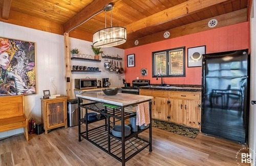 Jay Ski Chalet | Nordic Chalet with Modern Interior and Sauna