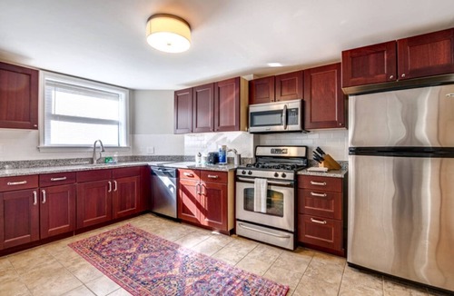 North End Apartment | North End Apt Near Harbor