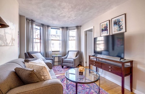 North End Apartment | North End Apt Near Harbor
