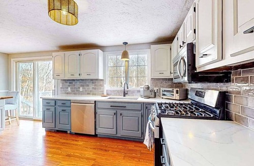 North Falmouth House | North Falmouth House: Near Beach, Fire Pit, & Dog-Friendly!