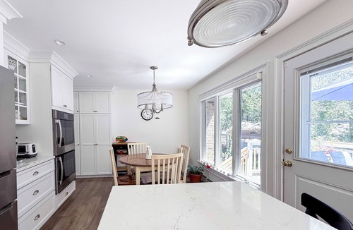 Baiting Hollow House | North Fork Gem: Walk to beach, easy access to the Hamptons, sleeps 8. RP26-122