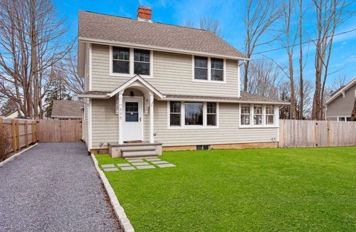 Cutchogue House | Northfork Contemporary Cottage