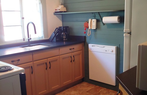 Bridgewater Cottage | Novella Cottage at Newfound Lake, Sandy Beach