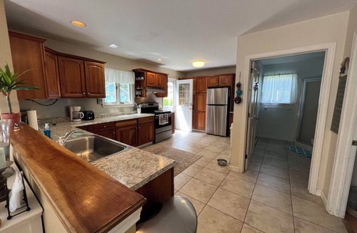Niantic House | Now available for short term rentals during the off season.