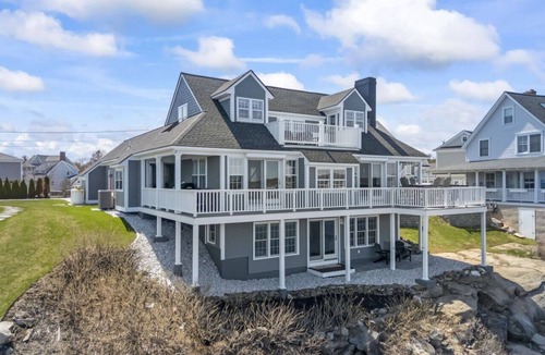York Beach House | Nubble Cottage- York Beach Oceanfront w/Amazing Views