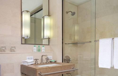 Midtown East Resort | NYC 1BR Deluxe Retreat – Steps to Times Square & Broadway