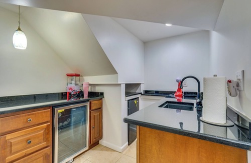 Ossining House | NYC-Area Escape Near River, Trails & MTA!