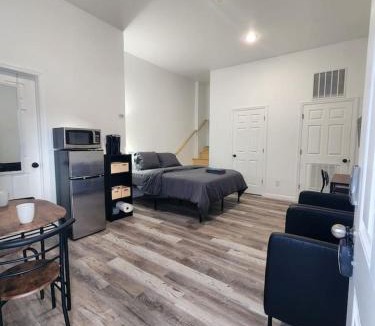 Hackensack Apartment | NYC Bus Train Shops Restaurant HUMC USA Mall