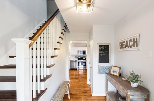 Oak Bluffs House | Oak Bluffs Retreat! Spacious Vineyard Home Near Beaches & Downtown