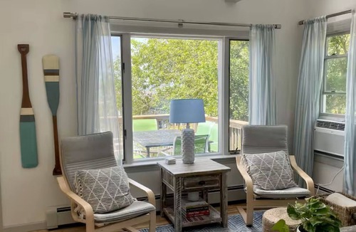 Block Island Cottage | Oar Naut- Bright 4 Bedroom Beach Cottage, Close to Town