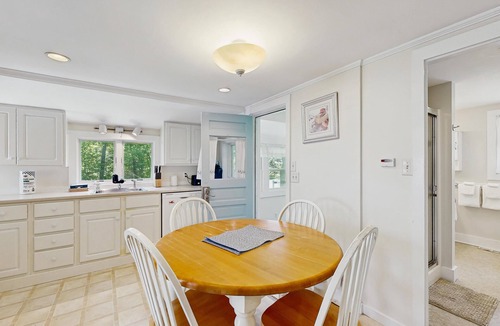 Biddeford Pool Cottage | Ocean and Sunset Views: semi private sandy beach, close to dining & Route 1