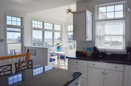 West Dennis House | Ocean & Marsh Views – Steps to Fiddler's Green Private Beach