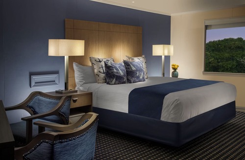 Hyannis Hotel | Ocean Street Inn on Hyannis Harbor