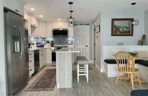 Ogunquit Condo | Ocean Towers Condo #111 with access to a Pool!