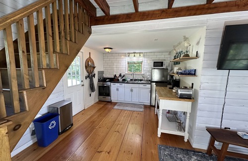 Kennebunk House | Ocean View dog friendly Cottage 4-min to Kennebunkport