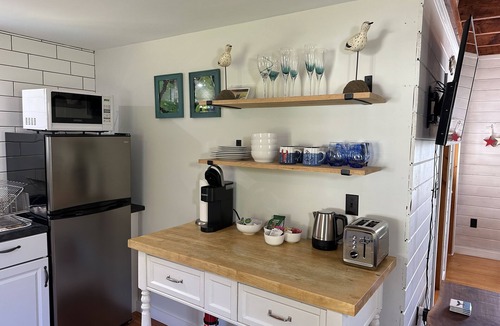 Kennebunk House | Ocean View dog friendly Cottage 4-min to Kennebunkport