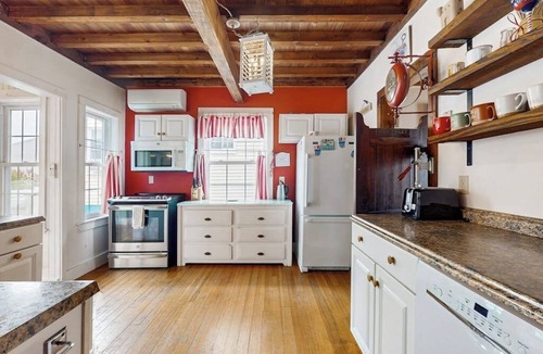 Ocean Park House | Ocean view home w/roof deck & patio - great for families, steps to beach