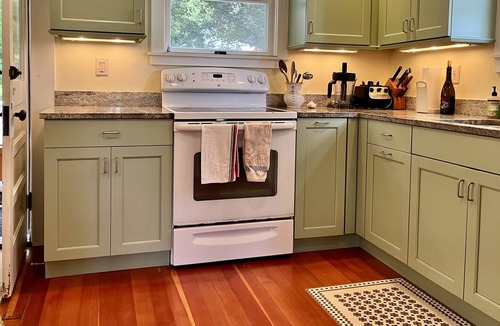 Rye House | Ocean View Property in Quiet Neighborhood at Wallis Sands Beach