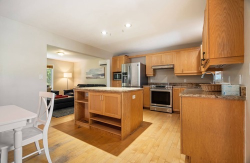 Rye House | Ocean View Retreat | Dog-Friendly | Steps to Ocean