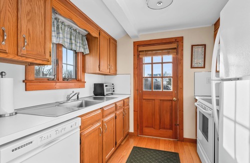 Barnstable House | Ocean Views and Private Beach. The Ultimate Cape Cod getaway!