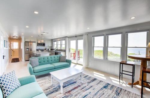 Truro House | Ocean Views Steps to Private Beach A C