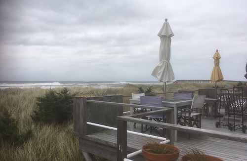 Lonelyville House | Oceanfront Beach House