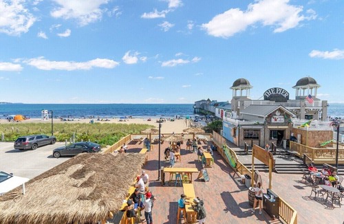 Old Orchard Beach Condo | Oceanfront condo in the center of it all!