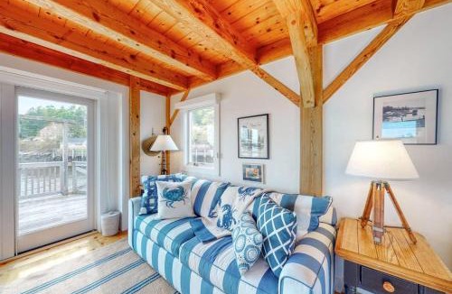 Boothbay Harbor House | Oceanfront Cottage & Studio on Mill Cove w/Water Views, Deck - Walk Downtown